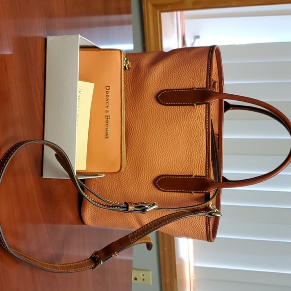 Dooney and bourke apricot Clearance
